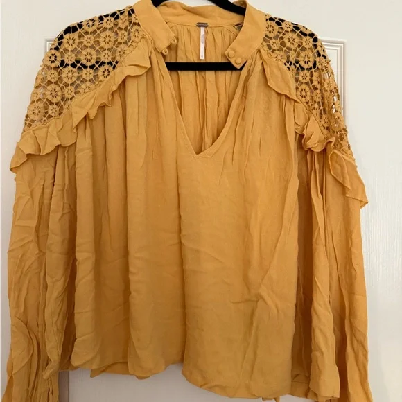Free people lace trim blouse size S - Picture 2 of 4